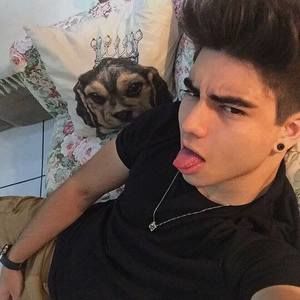 Meet your Posher, Zack